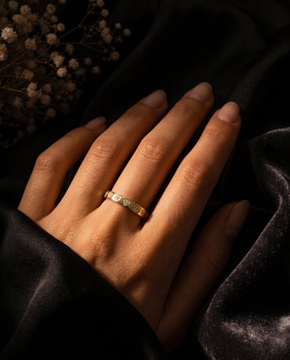 Amore Ring